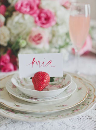 Клубничное безумие: 50 идей для летней свадьбы 