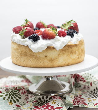 Клубничное безумие: 50 идей для летней свадьбы 