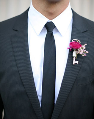 ключики в декоре свадьбы, бутоньерка жениха