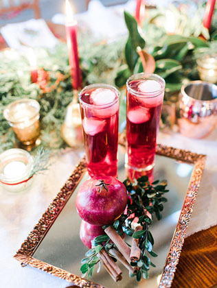 Все цвета радуги: разноцветные коктейли для яркой свадьбы 