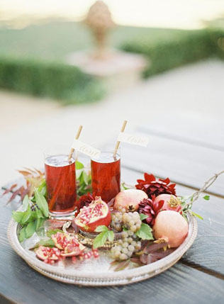 Все цвета радуги: разноцветные коктейли для яркой свадьбы 