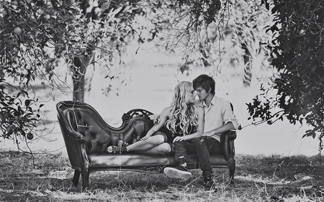 Фотосессия жениха и невесты на природе 