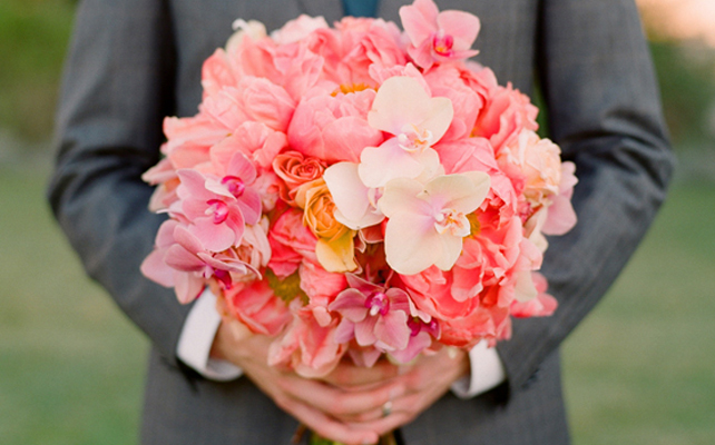 Букеты невесты в коралловых тонах