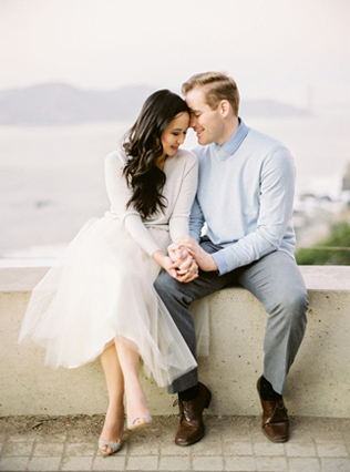 Свадебный костюм для межсезонья, жених и невеста