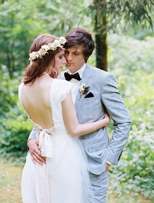 Свадебный костюм для межсезонья, жених и невеста