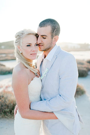 Свадебный костюм для межсезонья, жених и невеста