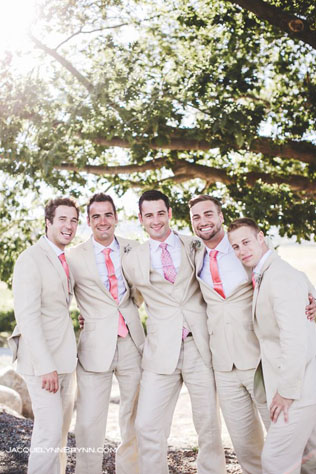 Свадебный костюм для межсезонья, жених и друзья