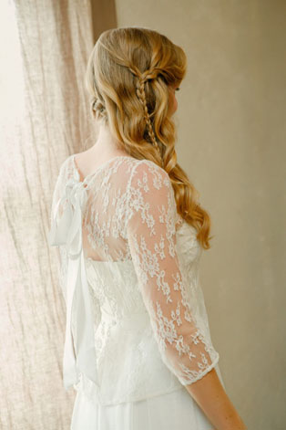 Косы и плетения: 80 летних причесок для невест 