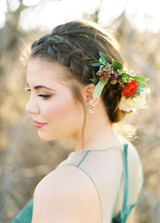 Косы и плетения: 80 летних причесок для невест 