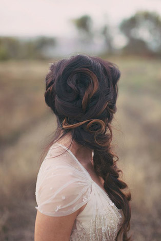 Косы и плетения: 80 летних причесок для невест 