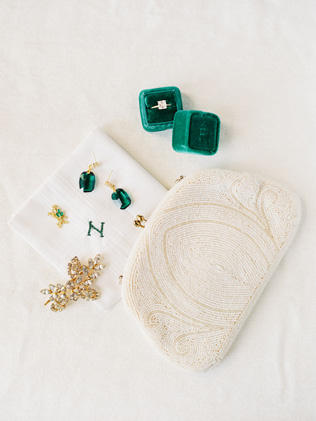 Выбор The-wedding.ru: самые красивые клатчи для невест 