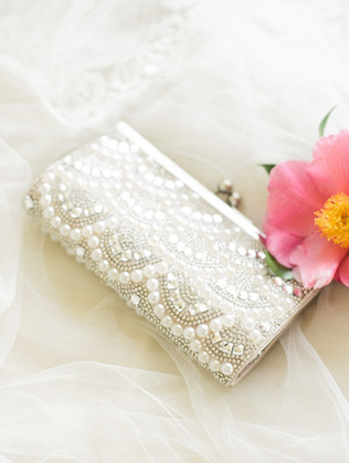 Выбор The-wedding.ru: самые красивые клатчи для невест 