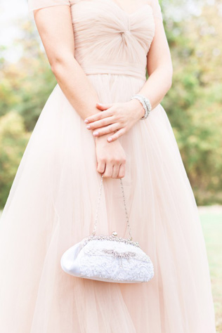 Выбор The-wedding.ru: самые красивые клатчи для невест 