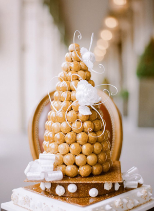 Крокембуш: 26 вариантов для изысканной свадьбы 