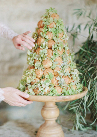 Крокембуш: 26 вариантов для изысканной свадьбы 