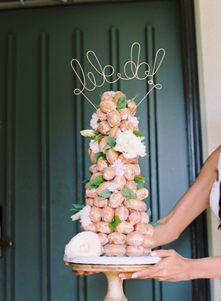 Крокембуш: 26 вариантов для изысканной свадьбы 