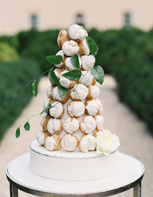 Крокембуш: 26 вариантов для изысканной свадьбы 