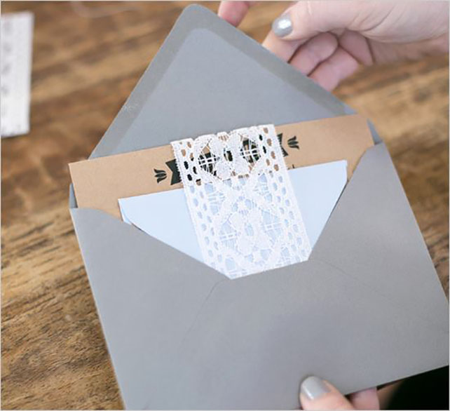 Кружево в декоре свадьбы, приглашение