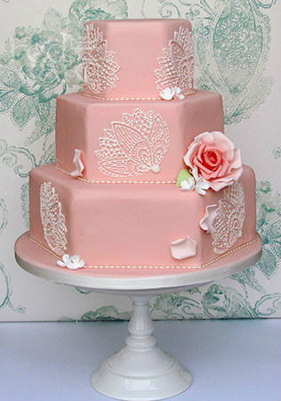 Кружево в декоре свадьбы, торт
