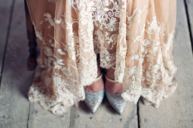 Кружево в декоре свадьбы - образ невесты, туфли невесты