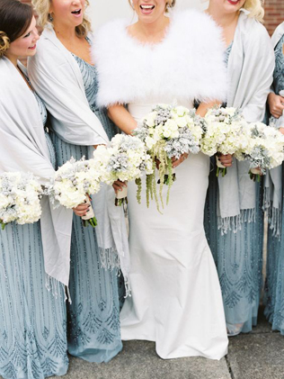 Леденящий иней: свадьба в голубых тонах 