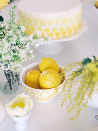 Свадьба в деталях: яркие лимоны для декора 