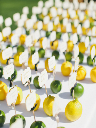 Свадьба в деталях: яркие лимоны для декора 