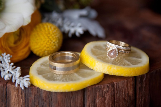 Свадьба в деталях: яркие лимоны для декора 