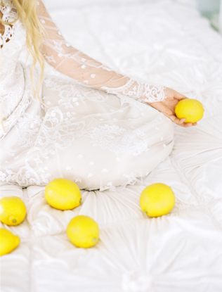 Свадьба в деталях: яркие лимоны для декора 