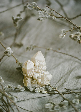 Необычный образ невесты: лесные эльфы, камни