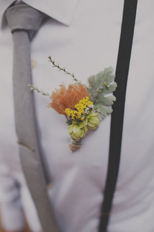 Жаркое лето: 95 стильных идей для жениха, бутоньерка жениха