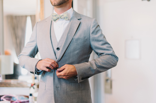 Льняной костюм: стильные идеи для жениха 