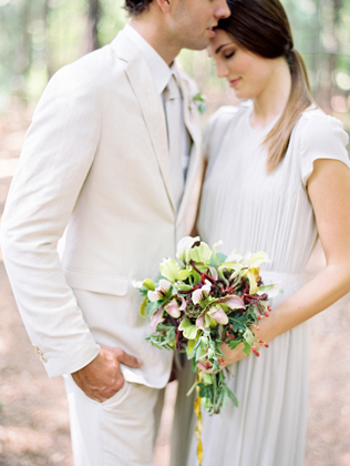 Льняной костюм: стильные идеи для жениха 