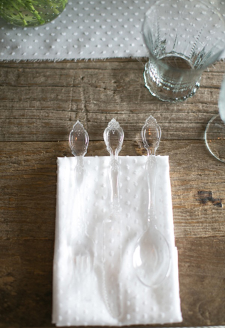 Lucite: 30 идей для декора летней свадьбы  