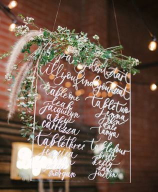 Lucite: 30 идей для декора летней свадьбы  