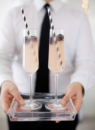 Lucite: 30 идей для декора летней свадьбы  