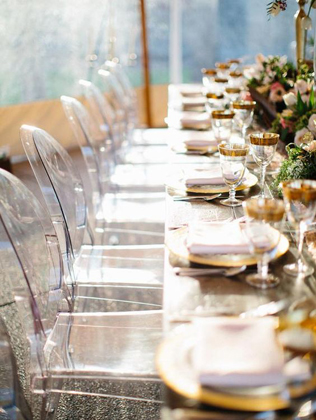 Lucite: 30 идей для декора летней свадьбы  