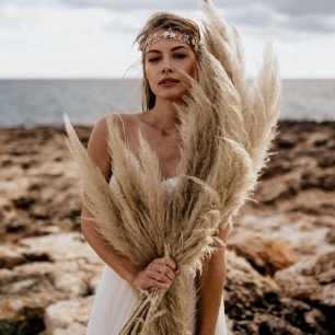 Вдохновение: пампасная трава в декоре свадьбы