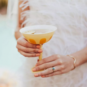 Чем заменить башню с шампанским: модные напитки для свадьбы