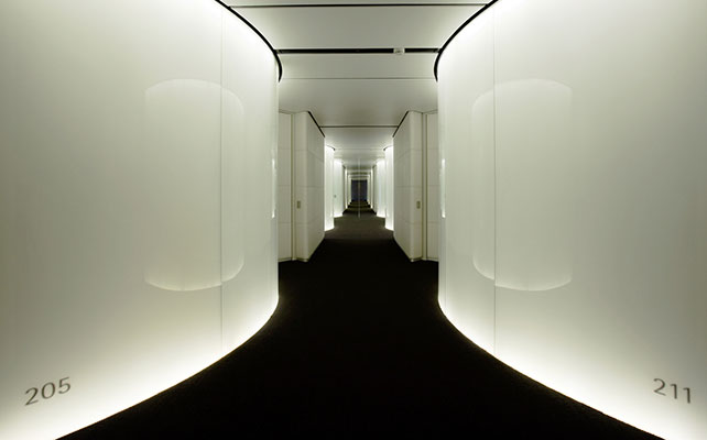 Отель Silken Puerta America