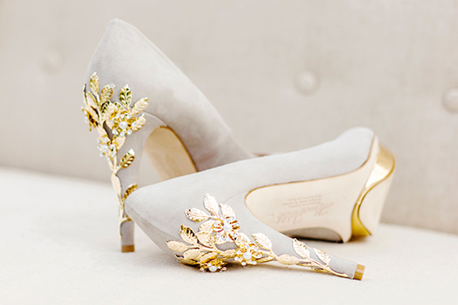Мерцание золота: 80 идей для свадьбы мечты, туфли невесты