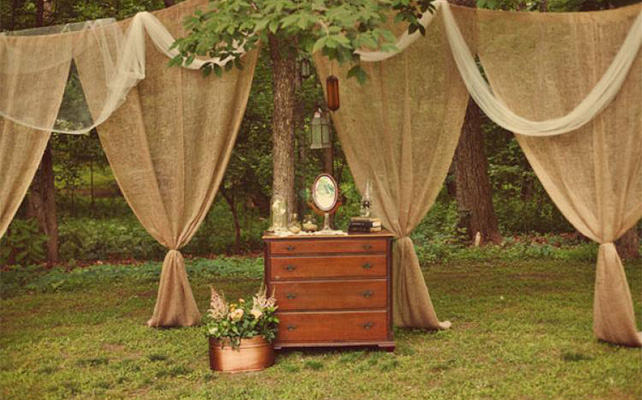 Детали свадьбы из мешковины