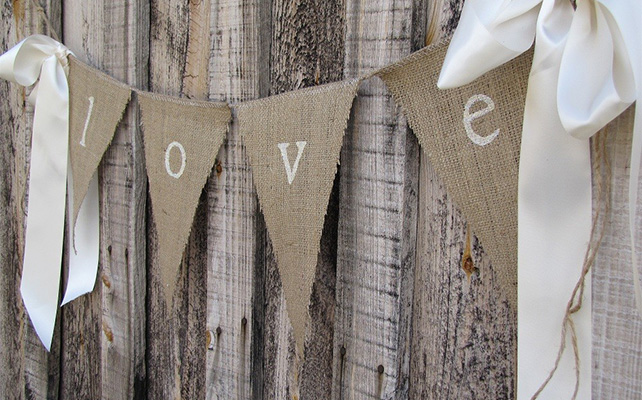 Флажки для фотосессии из мешковины