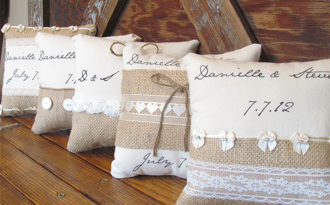 Подушки для колец из мешковины