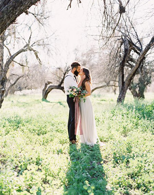 Must have свадебной фотосессии 2015: фотосессия в лесу - The-wedding.ru