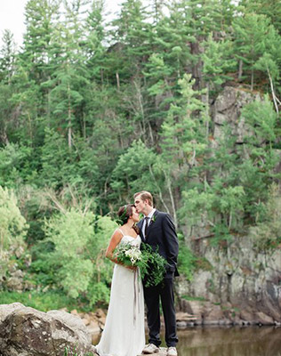 Must have свадебной фотосессии 2015: фотосессия в лесу - The-wedding.ru