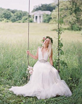 Must have свадебной фотосессии 2015: качели на свадьбе - The-wedding.ru