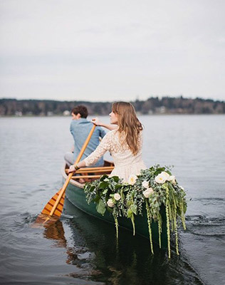 Must have свадебной фотосессии 2015: прогулка на лодке - The-wedding.ru