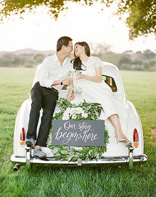 Must have свадебной фотосессии 2015: прогулка на ретро автомобиле - The-wedding.ru