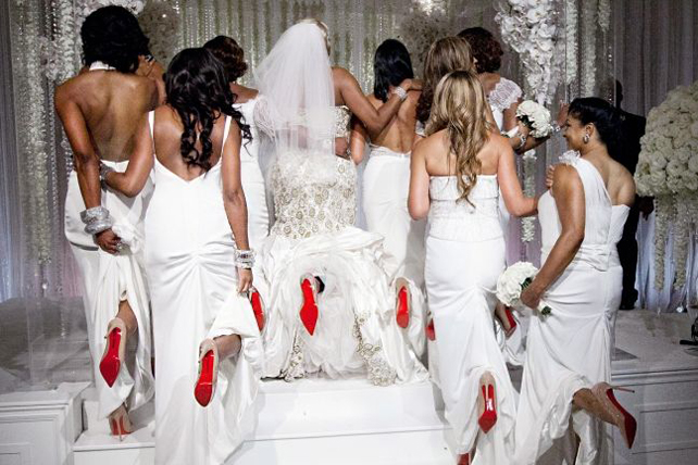 На лабутенах: свадебная обувь с легендарной красной подошвой 